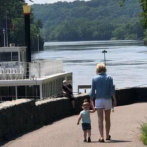 Meet your Posher, Adrienne